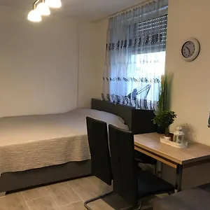 77 Apartment