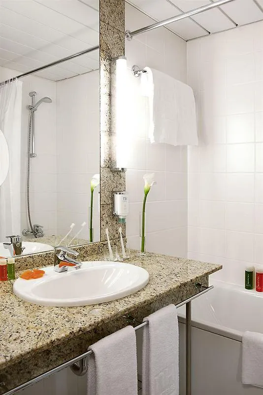 Aparthotel NH Dortmund 4*,